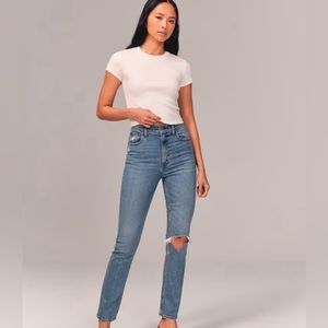 Abercrombie & Fitch Ultra High Rise 90s Slim Straight Jean